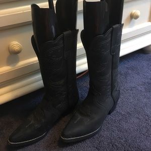 Nonslip women’s boots